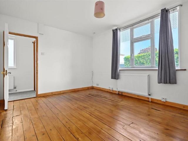 2 bedroom end of terrace house to rent