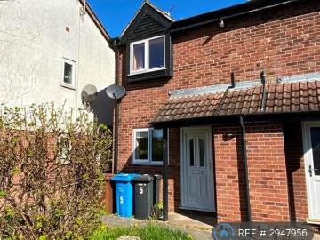2 bedroom end of terrace house to rent