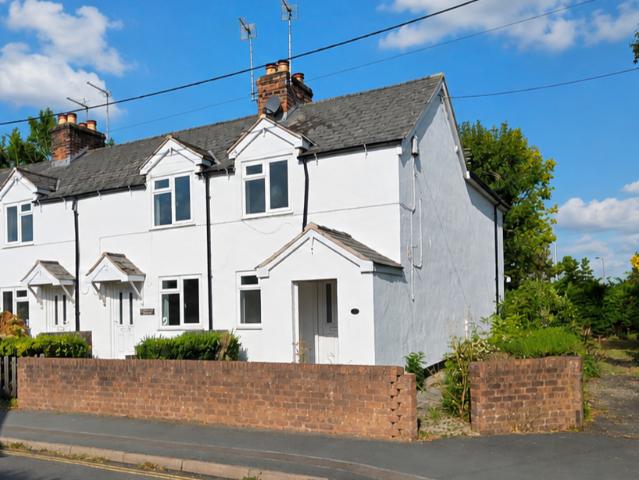 2 bedroom end of terrace house to rent