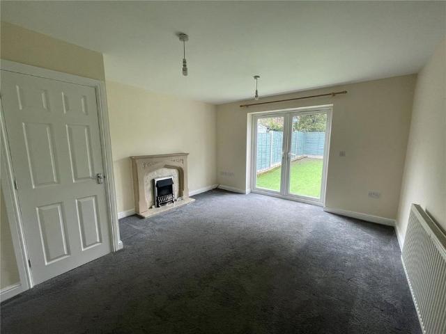 2 bedroom end of terrace house to rent