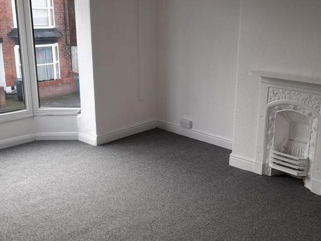 2 bedroom end of terrace house to rent