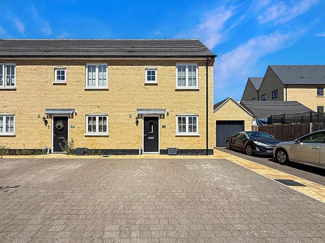 2 bedroom end of terrace house to rent