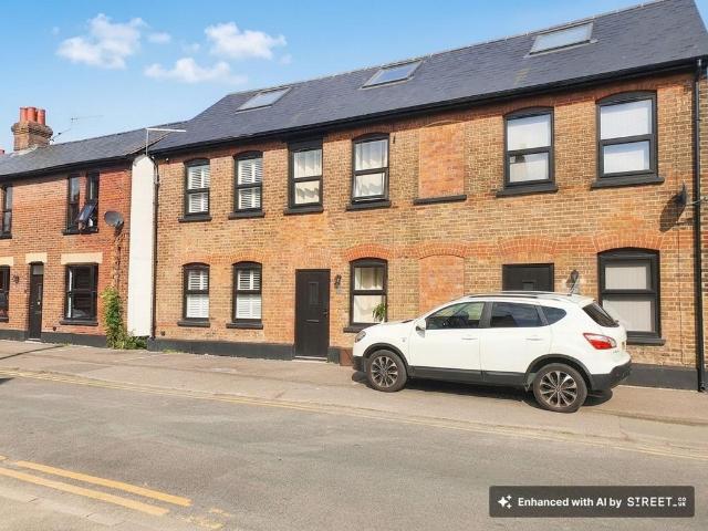 2 bedroom end of terrace house to rent