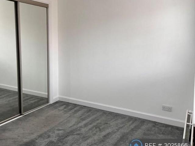 2 bedroom end of terrace house to rent
