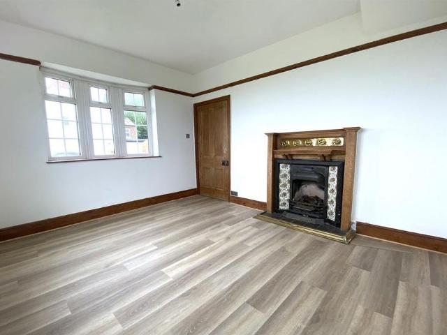 2 bedroom end of terrace house to rent