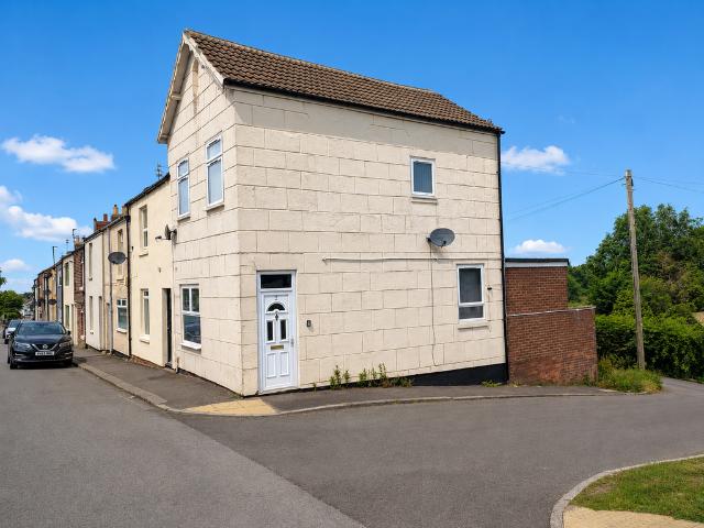 2 bedroom end of terrace house to rent