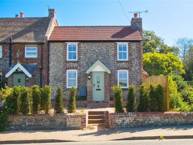 2 bedroom end of terrace house to rent