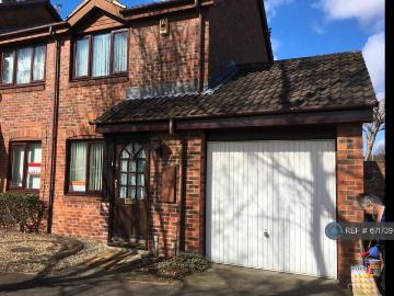2 bedroom end of terrace house to rent