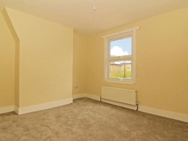 2 bedroom end of terrace house to rent