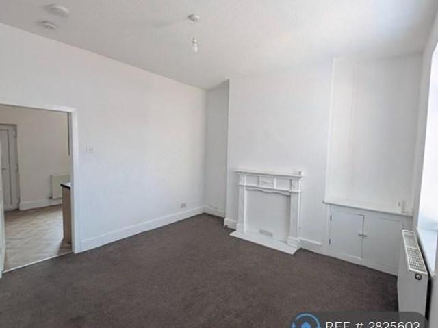 2 bedroom end of terrace house to rent