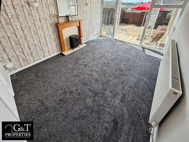2 bedroom end of terrace house to rent