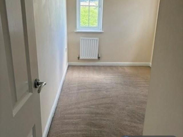 2 bedroom end of terrace house to rent
