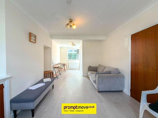 2 bedroom end of terrace house to rent