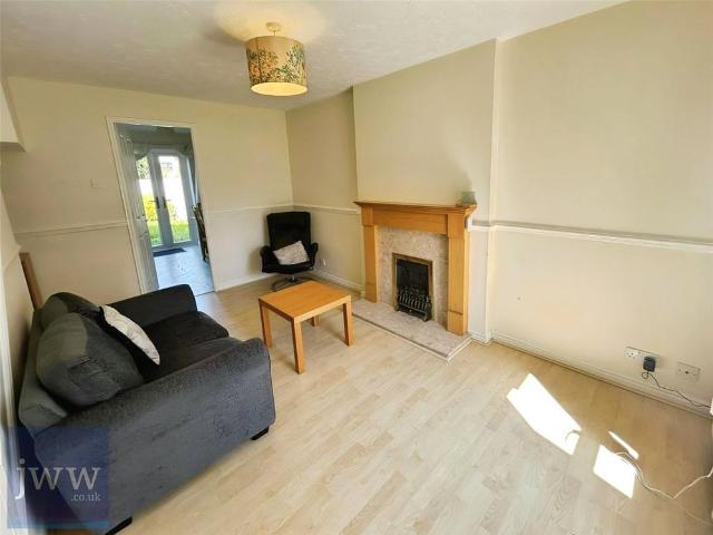 2 bedroom end of terrace house to rent