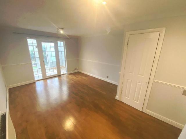 2 bedroom end of terrace house to rent
