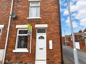 2 bedroom end of terrace house to rent