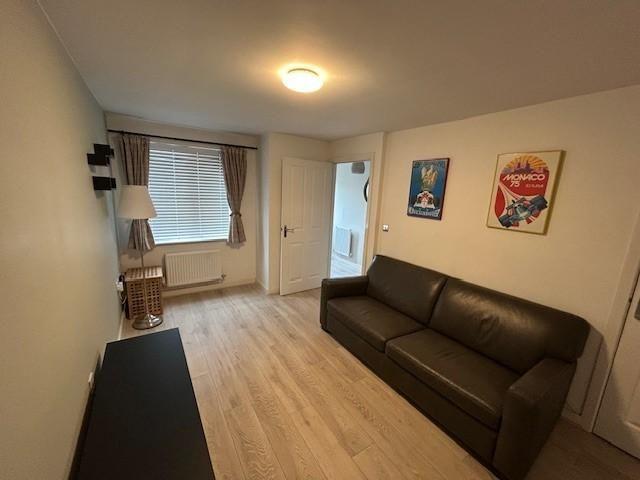 2 bedroom end of terrace house to rent