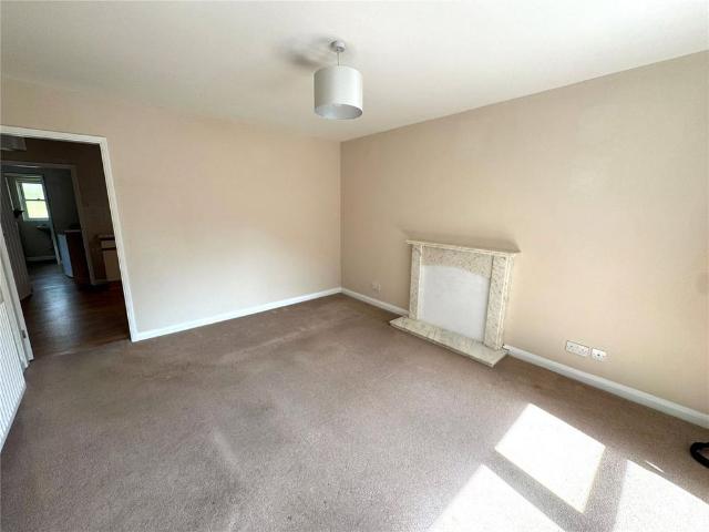 2 bedroom end of terrace house to rent