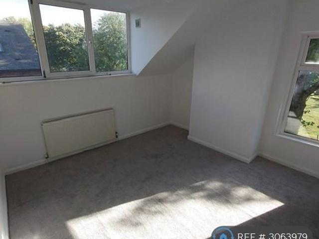 2 bedroom end of terrace house to rent