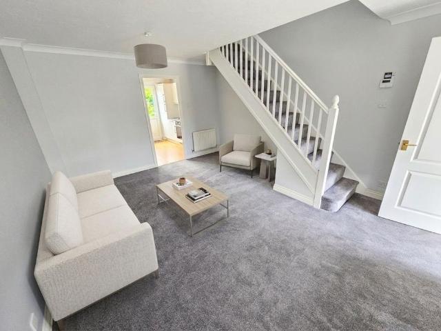 2 bedroom end of terrace house to rent