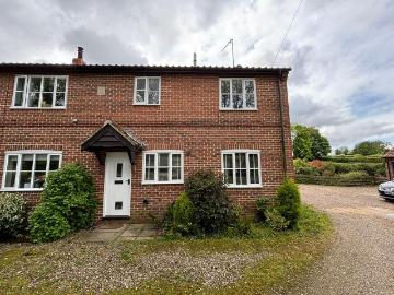 2 bedroom end of terrace house to rent