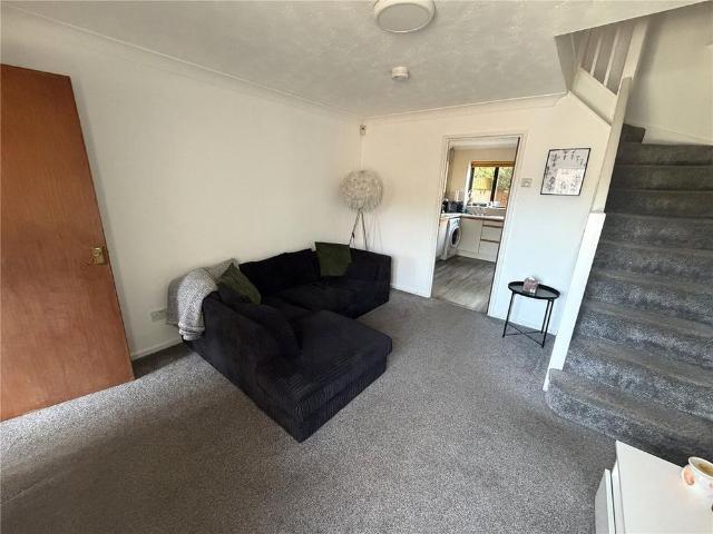2 bedroom end of terrace house to rent