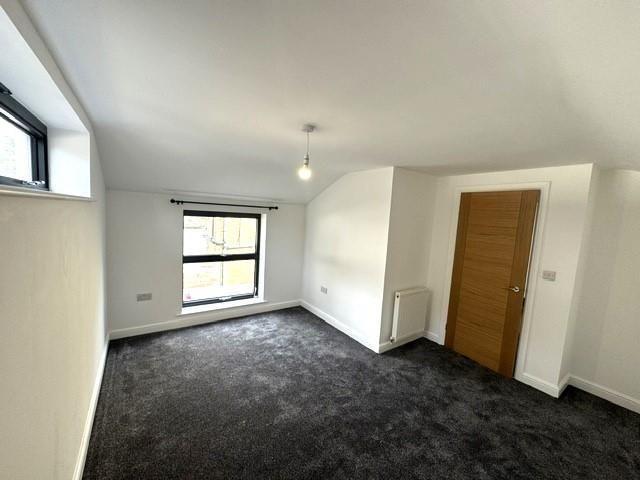 2 bedroom end of terrace house to rent