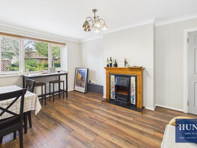 2 bedroom end of terrace house to rent