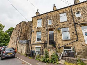 2 bedroom end of terrace house to rent