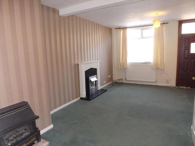 2 bedroom end of terrace house to rent