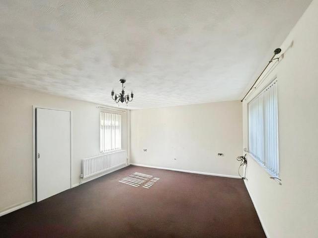 2 bedroom end of terrace house to rent