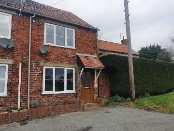 2 bedroom end of terrace house to rent
