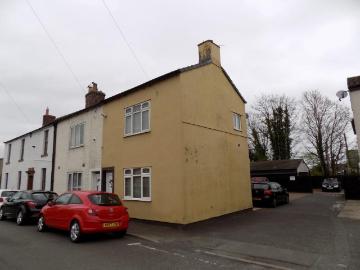 2 bedroom end of terrace house to rent