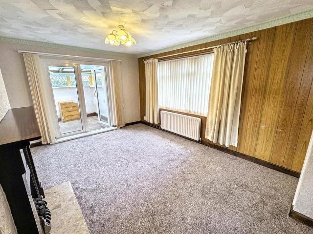 2 bedroom end of terrace house to rent