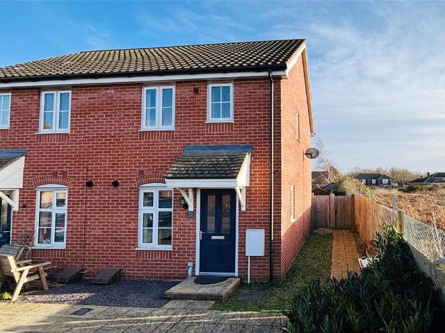 2 bedroom end of terrace house to rent
