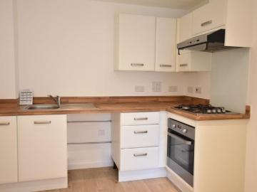 2 bedroom end of terrace house to rent