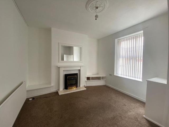2 bedroom end of terrace house to rent