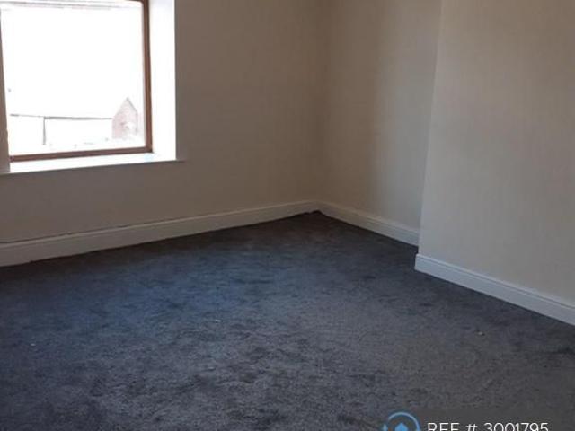 2 bedroom end of terrace house to rent