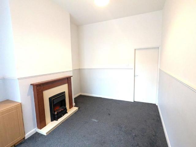 2 bedroom end of terrace house to rent