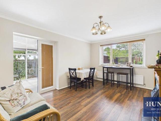 2 bedroom end of terrace house to rent