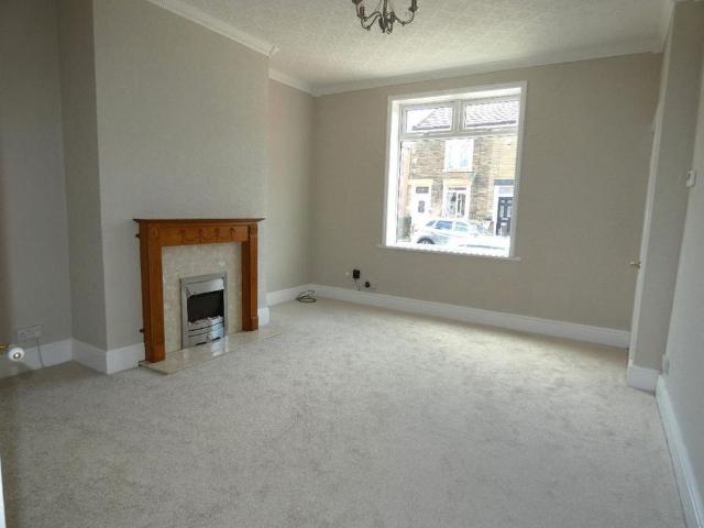 2 bedroom end of terrace house to rent