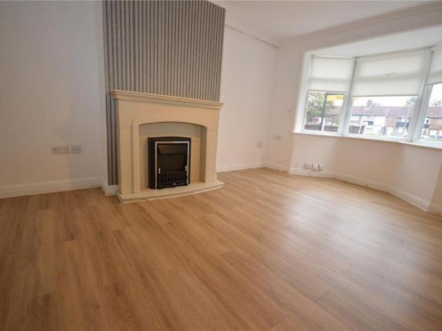 2 bedroom end of terrace house to rent