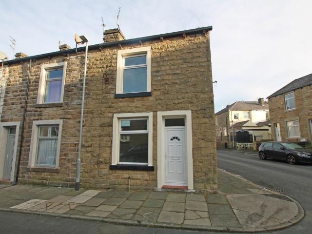 2 bedroom end of terrace house to rent