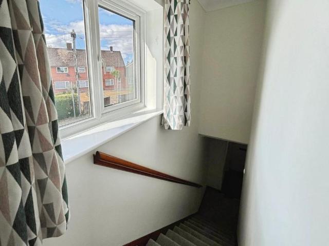 2 bedroom end of terrace house to rent