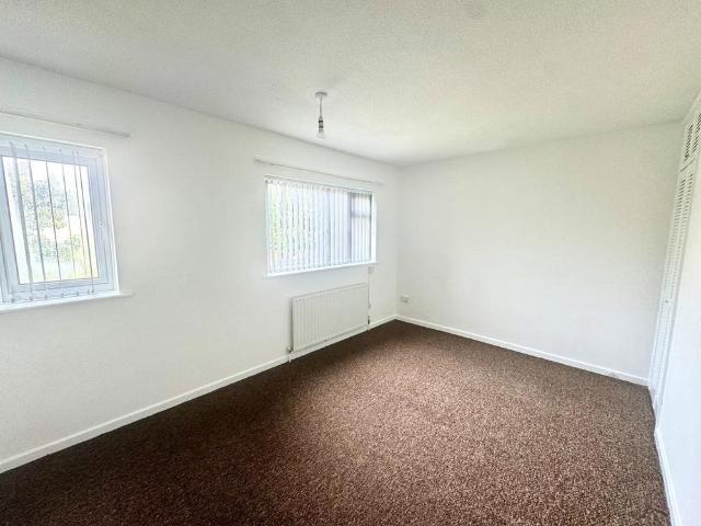 2 bedroom end of terrace house to rent