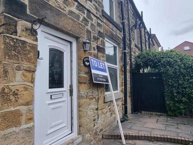 2 bedroom end of terrace house to rent