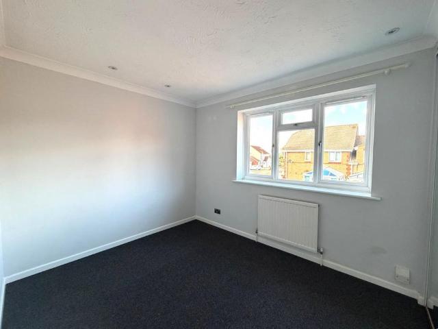2 bedroom end of terrace house to rent