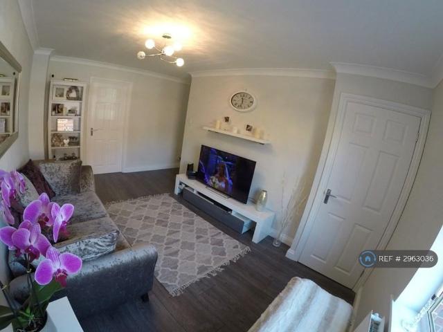 2 bedroom end of terrace house to rent