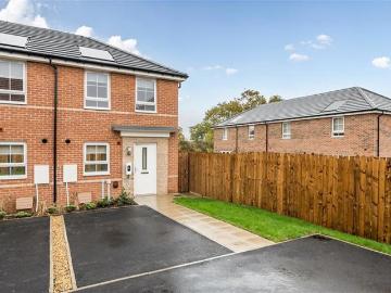 2 bedroom end of terrace house to rent