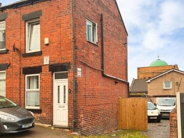 2 bedroom end of terrace house to rent